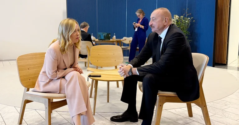 İlham Əliyevin Kopenhagendə Ciorcia Meloni ilə görüşü olub