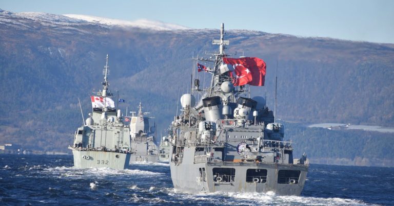 Türklərin olduğu gəmi yüksək riskli ərazidə: “Hərbi müdaxilə gözləyirik” – VİDEO