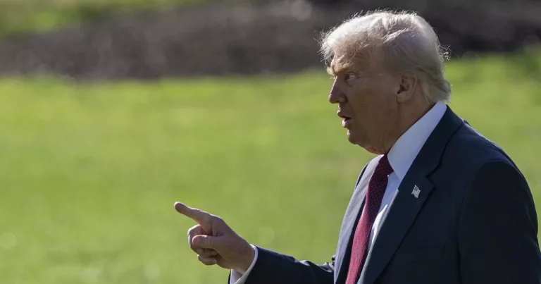 Tramp Rusiya ilə əməkdaşlıq edən ölkələrə qarşı sanksiya qanun layihəsini dəstəkləyir Tramp Rusiya ilə əməkdaşlıq edən ölkələrə qarşı sanksiya qanun layihəsini dəstəkləyir