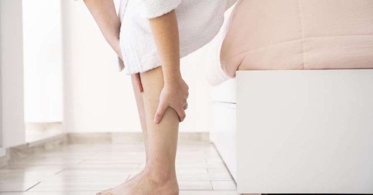 Davamlı soyuq əllər və ayaqlar təhlükəli simptom ola bilər Davamlı soyuq əllər və ayaqlar təhlükəli simptom ola bilər