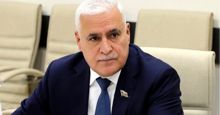 Vətənə, dövlətə xəyanətkar və satqın mövqedə olanlar qanunlar qarşısında cavab verməlidirlər – Vüqar Rəhimzadə Vətənə, dövlətə xəyanətkar və satqın mövqedə olanlar qanunlar qarşısında cavab verməlidirlər – Vüqar Rəhimzadə