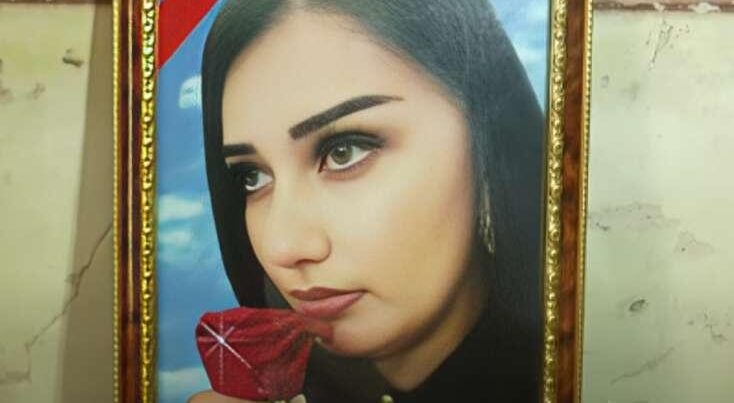 Küçədə qətlə yetirilən Ayşənin üç övladı var imiş – təfərrüat – VİDEO