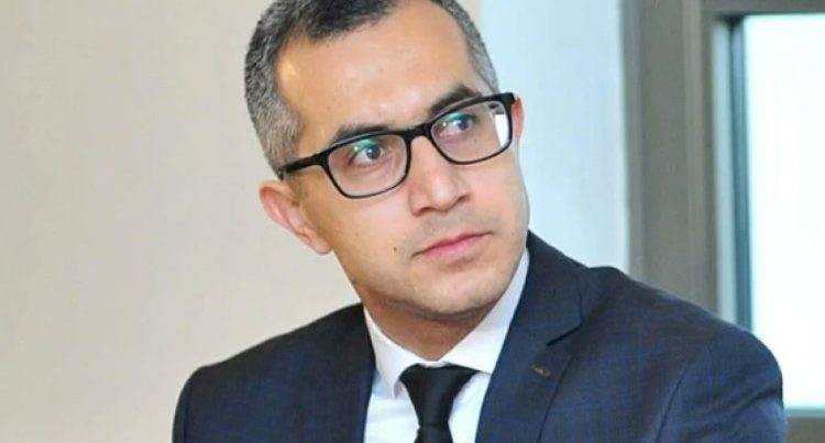 Kamran Əsədova cinayət işi açıldı – Abituriyentlərə cavab ötürürmüş