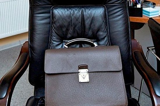 Sabiq məmur oğlunun bir milyonluq dələduzluğunun DETALLARI