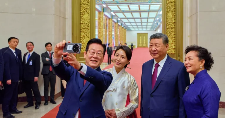 Çin lideri Si Cinpin və Cənubi Koreya prezidenti arasında “diplomatik selfi”