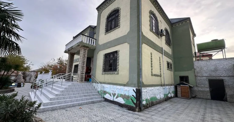 “Qurtuluş” Reabilitasiya Mərkəzində saxlanılanlar ailələrinə qaytarıldılar