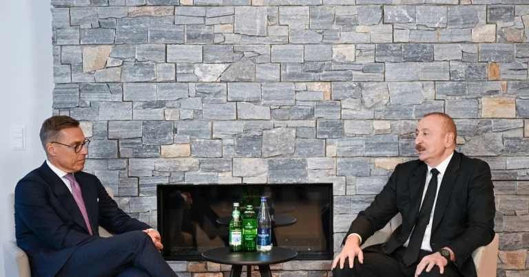 Azərbaycan Prezidenti İlham Əliyev Davosda Finlandiya prezidenti ilə görüşüb