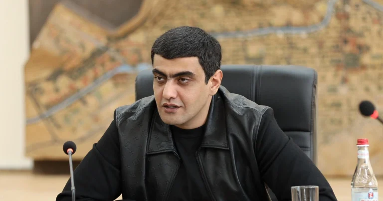 Ermənistanda partlayış: Merin sürücüsü və qohumu həlak oldular