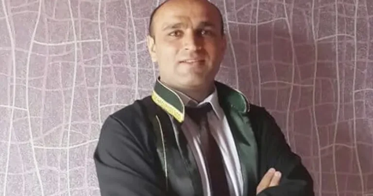 Vəkil müştərisi olan xanıma çılpaq şəkillərini göndərib? – Bakıda