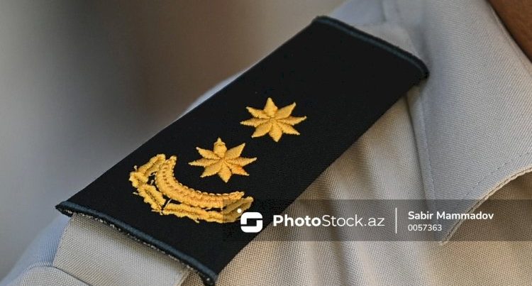 Görüşlərə hərbi formada gələn “MƏMUR”UN FIRILDAĞI