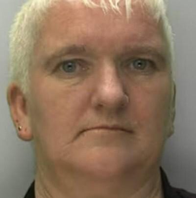 Qadın yeniyetmə qızı 25 il ev köləsi kimi saxlayıb