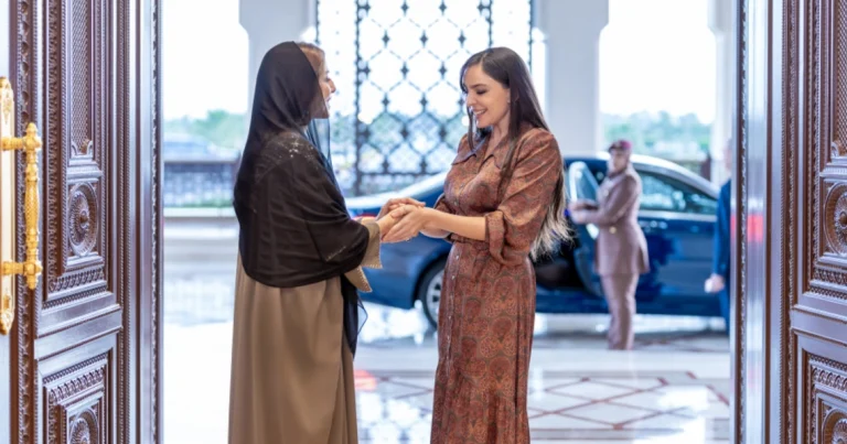 Leyla Əliyeva Maskatda Omanın birinci xanımı ilə görüşüb