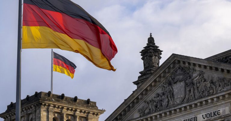 Almaniyada iqtisadi vəziyyətin kritik həddə çatdığı bildirilib