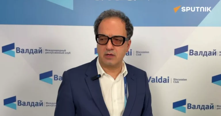 İranlı siyasi ekspert: “Müharibə ehtimalı azdır, danışıqlar müsbət nəticə verəcək”