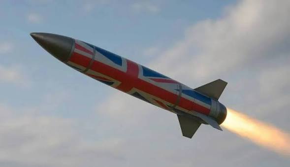 Ukrayna Böyük Britaniyadan 1000 ədəd çoxməqsədli raket alacaq