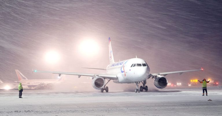 ABŞ-də minlərlə uçuş ləğv edilib