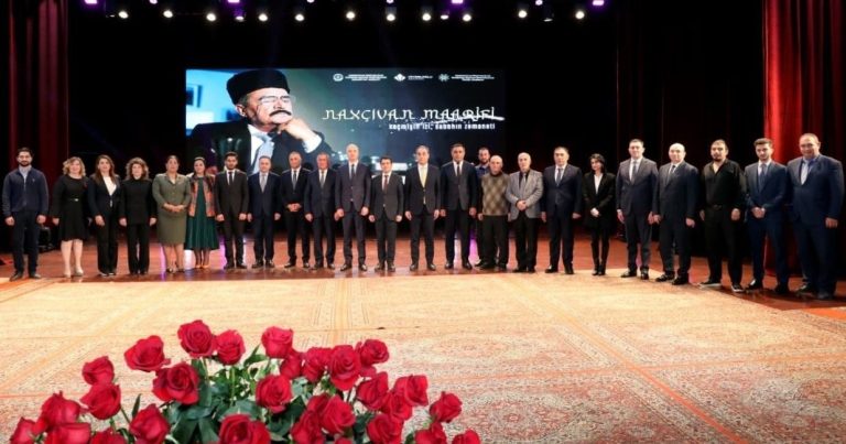 “Veysəloğlu”nun sponsorluğu ilə ərsəyə gələn “Naxçıvan Maarifi” sənədli-bədii filminin təqdimatı keçirilib