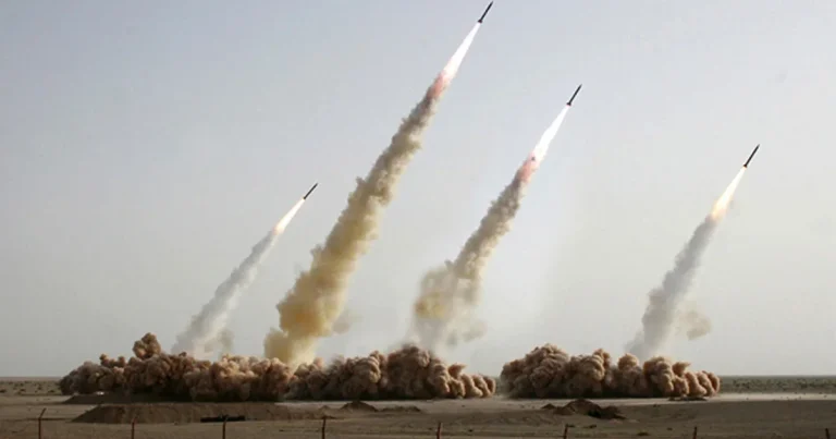 İran İsrailə qarşı yeni raket zərbələri endirib