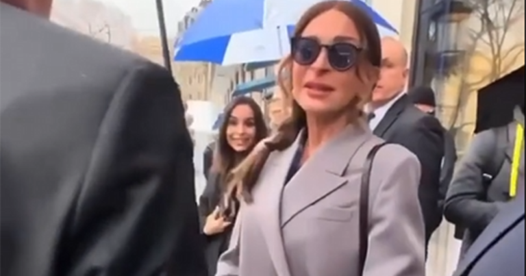 “Qadın paltarında səfirlikdə gizlənən siz idiz?..” – Video