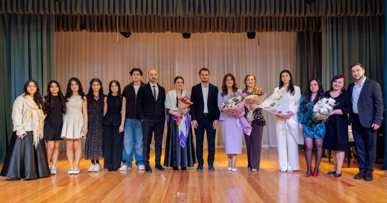 “Cəlil İşığı” adlı mono tamaşasının premyerası baş tutdu – FOTOLAR