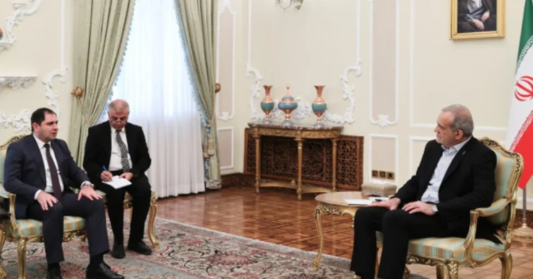 Pezeşkian Ermənistanla Azərbaycan arasındakı sülh prosesindən danışdı