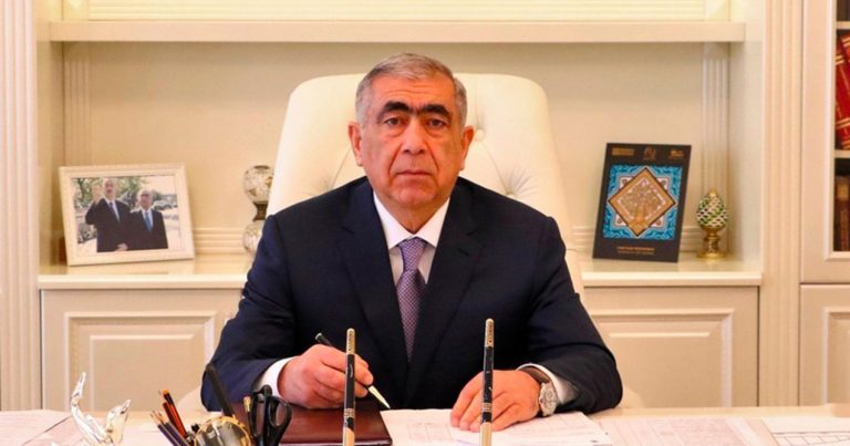 Saleh Məmmədova Kür sahilində villa tikən sevimli kadrı da yola salınacaqmı?