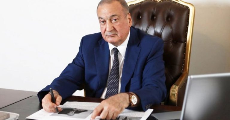 Konstitusiyaya zidd olan ikili vəzifə: Deputat Eldar Quliyevin rektorluğu niyə davam edir?