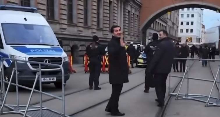 Emin Hüseynova bu dəfə Hikmət Hacıyevdən şillə kimi cavab – VİDEO