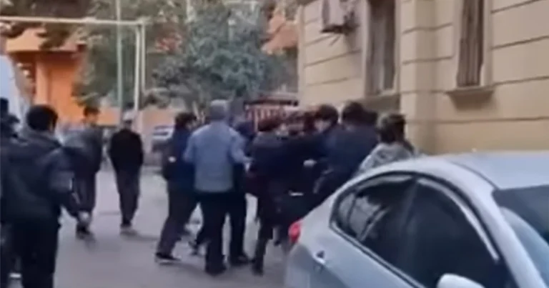 Yeniyetmə Xırdalan məktəbində bir qrup şagird tərəfindən döyülüb?