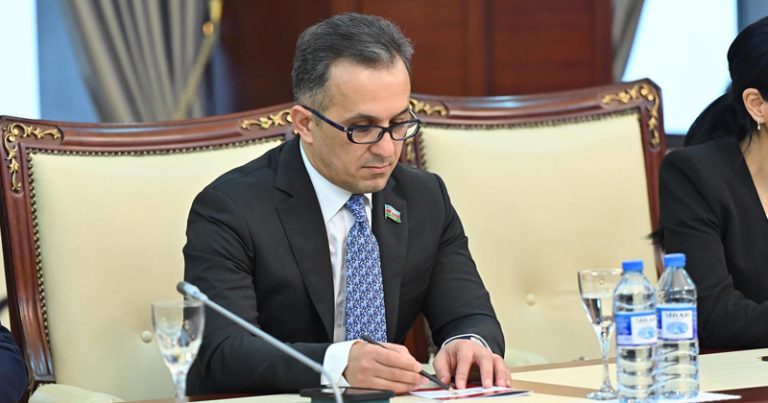 Komitə sədri YAP rəhbərliyinə gətirilir?-İDDİA