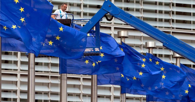 AB iki Çin bankının sanksiya siyahılarından çıxarılmasını təklif edib