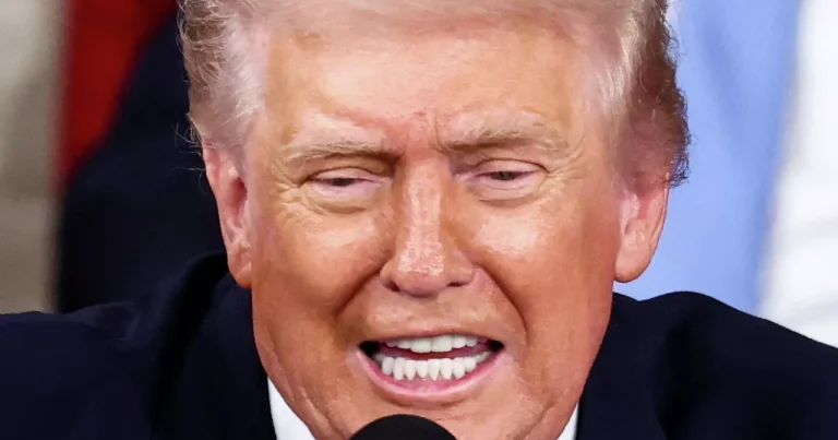 Tramp: “İran ABŞ-a çata biləcək raketlər hazırlamağa çalışır”