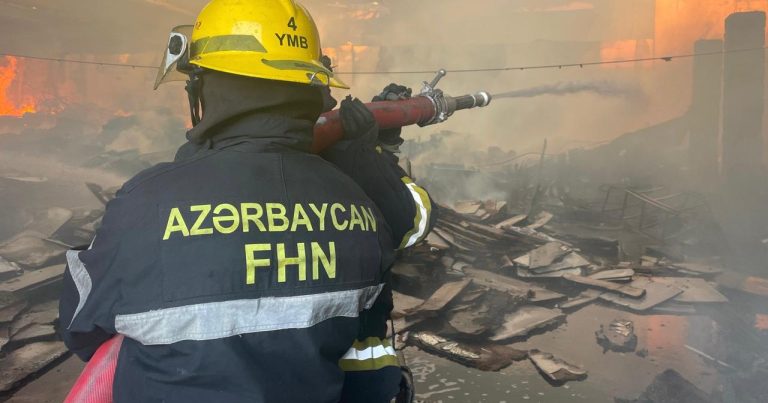 Azərbaycanda məşhur istirahət mərkəzi yandı