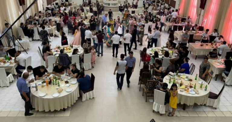 Azərbaycanda məşhur musiqiçini toydan çıxarkən sevgilisi bıçaqladı – FOTOLAR