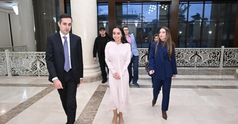 Gəncə Dövlət Dram Teatrında “İsi və Piti” animasiya serialının premyerası olub