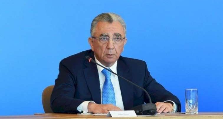 Eldar Əzizovun uzağa püskürən töhməti – Bəs “qulağın dibi”nə nə vaxt çatacaq?