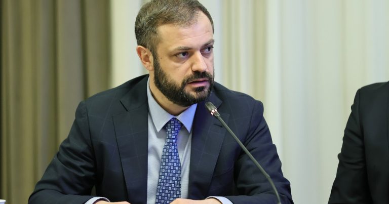 Azərbaycan benzininə tələbat yüksək olaraq qalır” – Erməni nazir