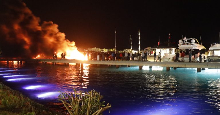 Anar Əlizadənin Bodrumdakı lüks yaxtaları yandı – FOTOLAR