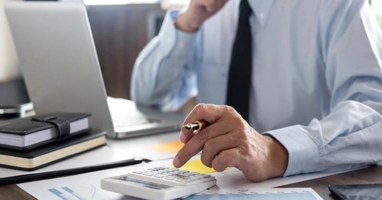 Dövlət qulluqçularının əməkhaqqı sistemində böyük islahat: Əlavələr ləğv edildi, maaşın baza hissəsi artırıldı