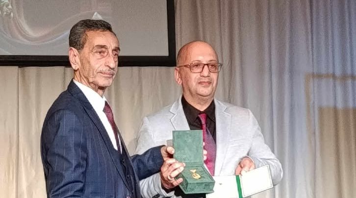 Anar Ərtoğrul Burcəliyev mükafatlandırıldı Anar Ərtoğrul Burcəliyev mükafatlandırıldı