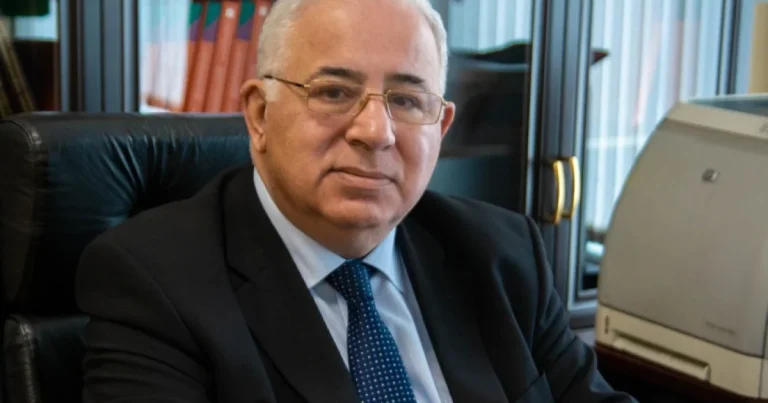 Putin azərbaycanlı alimi təltif etdi