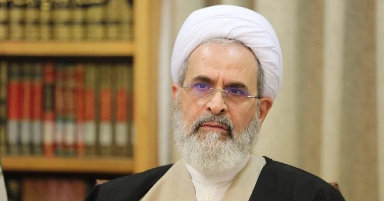 Xameneyini Əlirza Ərafi əvəz edəcək: İranda keçid dövrü başladı