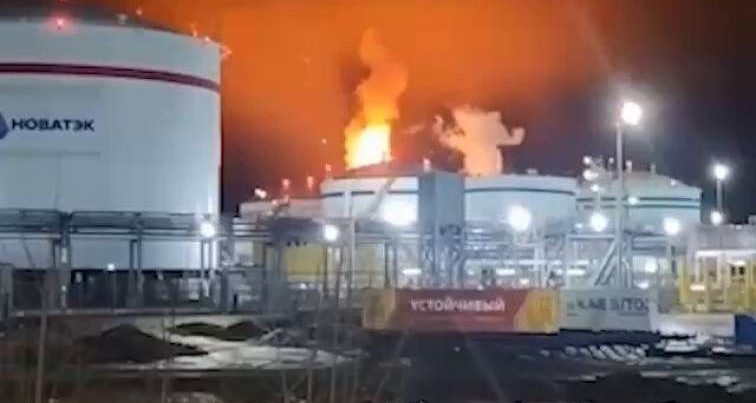 Ukrayna yenidən Ust-Luqa limanını vurdu