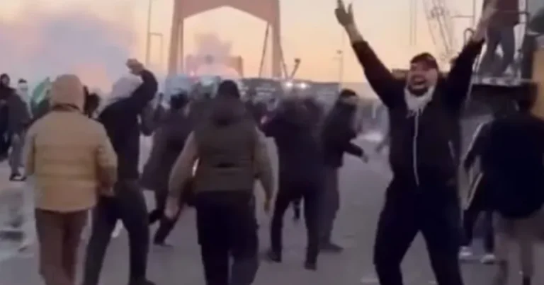 ABŞ-nin İraqdakı səfirliyi yaxınlığında etirazçılarla polis arasında toqquşmalar olub