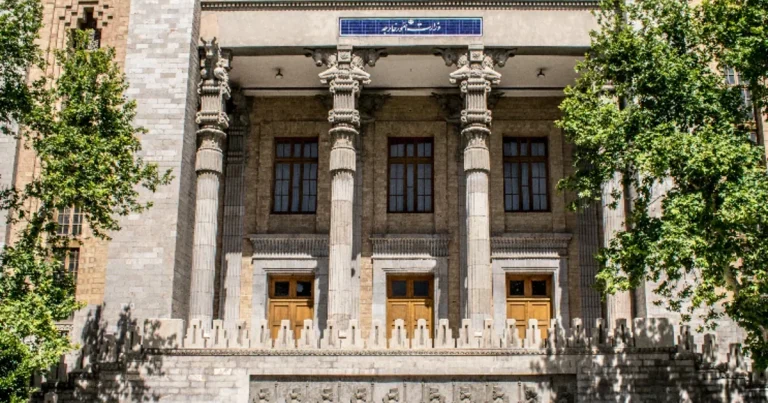 Rəsmi Tehran: “İran uzunmüddətli müharibəyə hazırdır”