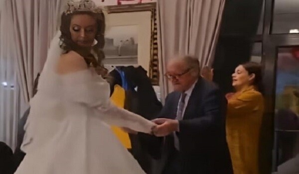 Bakıda 93 yaşlı kişi 42 yaşlı qadınla ailə qurdu – Video