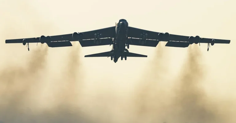 ABŞ İranı “B-52” BOMBARDMANÇI TƏYYARƏLƏRLƏ vurmağa başladı