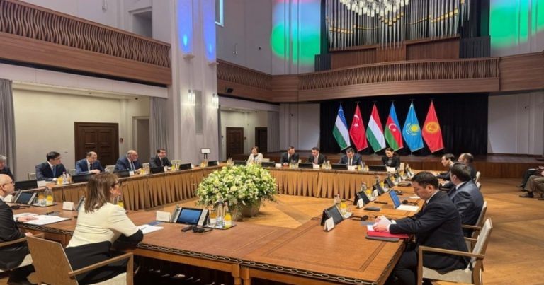 Hikmət Hacıyev MÜHÜM TOPLANTIDA iştirak etdi – FOTOLAR