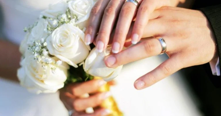 Ağcabədidə qanunazid toy: Bələdiyyə sədrinin bacısı uşaqları evləndilər