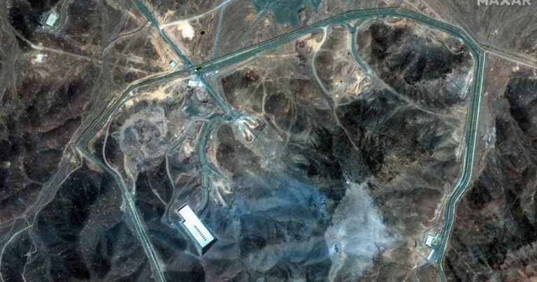 İranın vacib hərbi obyektlərinin bombalanma anı – ŞOK GÖRÜNTÜLƏR